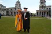 Du học ĐH Greenwich (Anh) nhận học bổng trị giá £1000