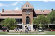 Du học tại University of Arizona  - một trong những trường đại học nghiên cứu danh giá nhất nước Mỹ