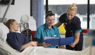 Học bổng du học Úc 2023 dành cho ngành Nursing tại Đại học NewCastle