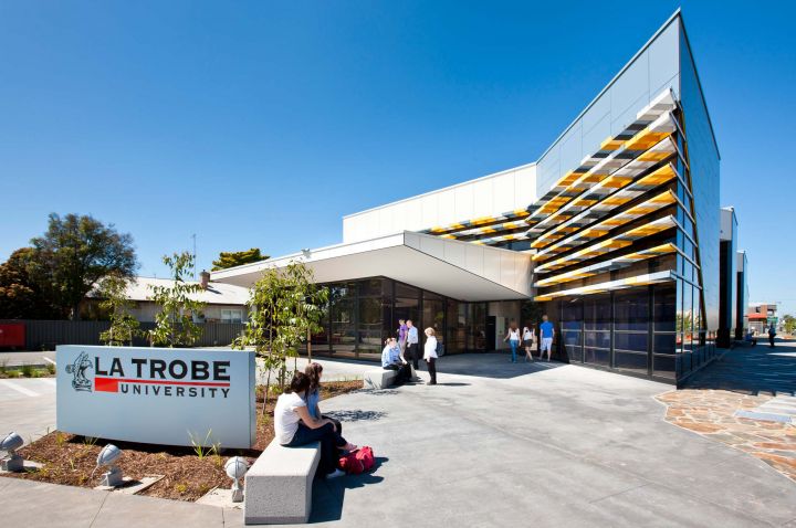 Giới thiệu Học bổng Đại học La Trobe du học Úc 2023