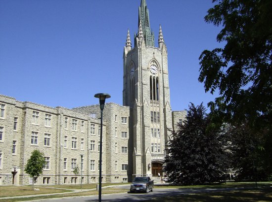 Western University - Ngôi trường đại học có khuôn viên đẹp số 1 Canada